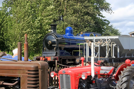Photograph of Locomotive Caley 828 at Tractorfest 2017
